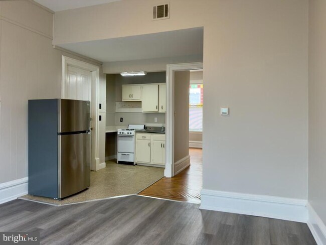 Building Photo - 2011 N 3rd St