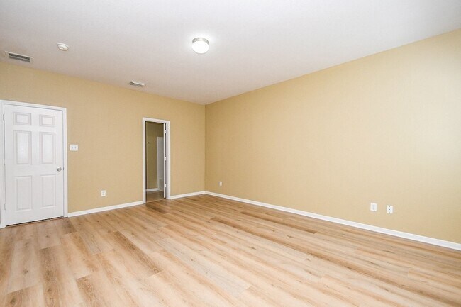 Building Photo - 402 New Hope Ln