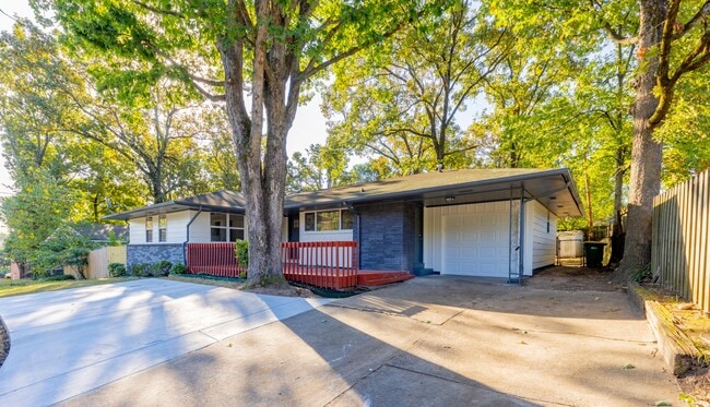 Building Photo - Welcome home!