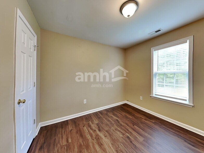 Building Photo - 3913 Lodgepole Ln