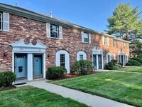 Building Photo - 504 Windsor Dr N