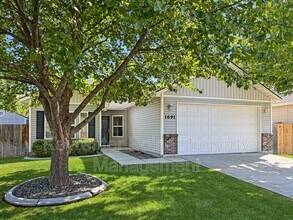 Building Photo - 1691 E Daulby St