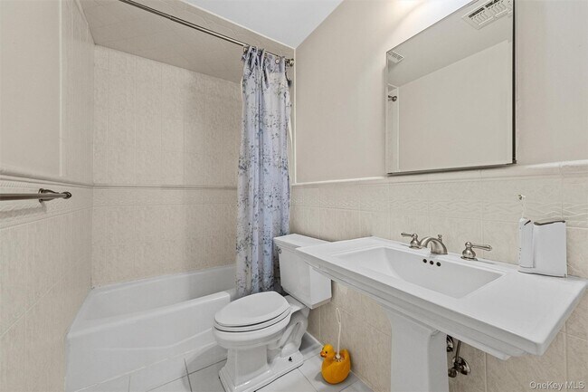 Building Photo - 20 Goshen Rd