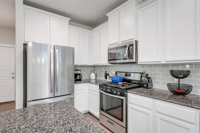 Building Photo - 7405 Buchholz St