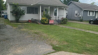 Building Photo - 3812 Freeman Cir