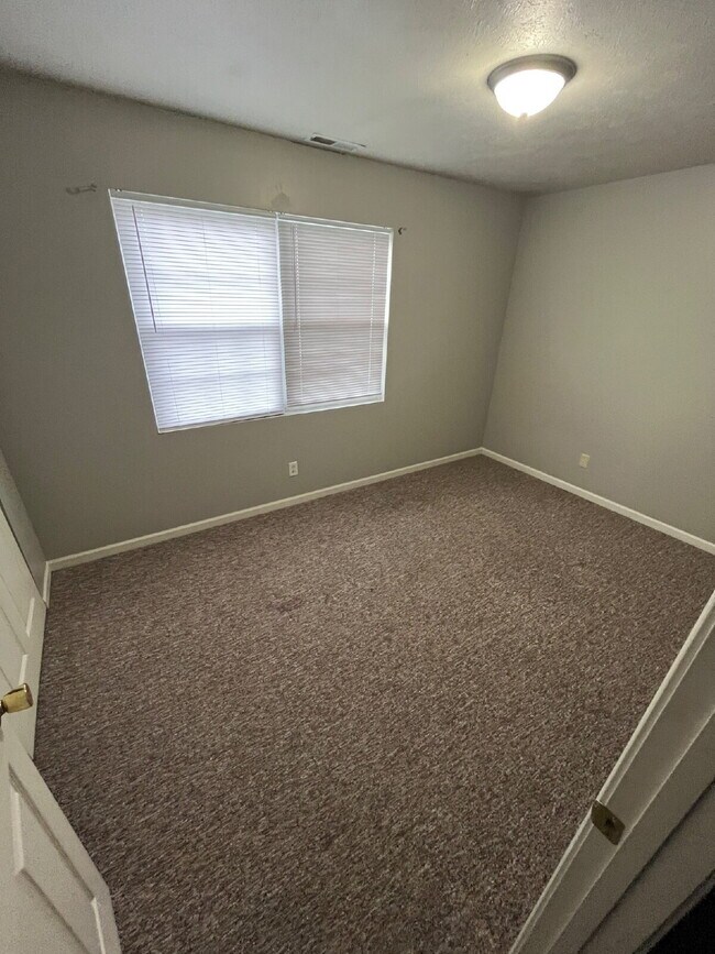 Building Photo - 307 Onyx Dr