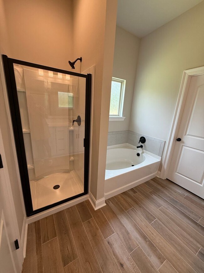 Building Photo - Move in Ready! Beautiful 3 Bedroom and 3 Baths New Construction Home