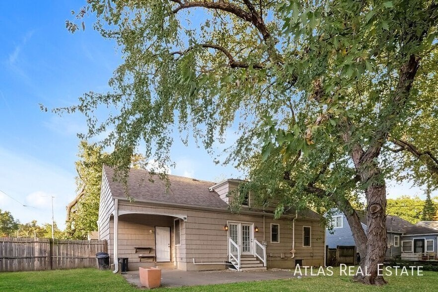 Building Photo - 4631 W 62nd Terrace