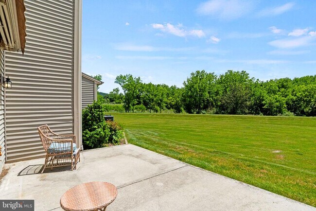 Building Photo - 2080 Deer Run Dr