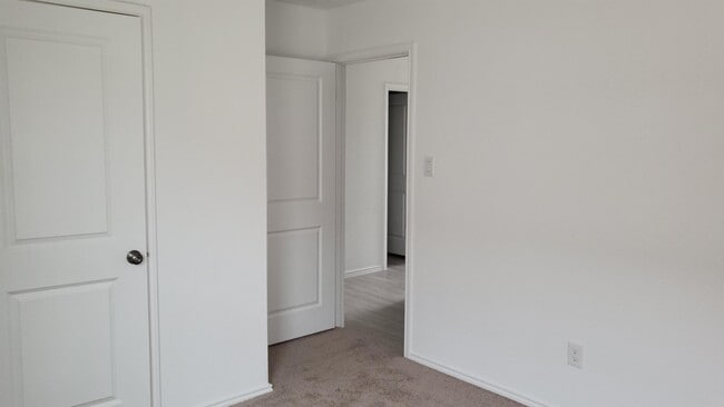 Building Photo - 5911 Coahulia Rdg