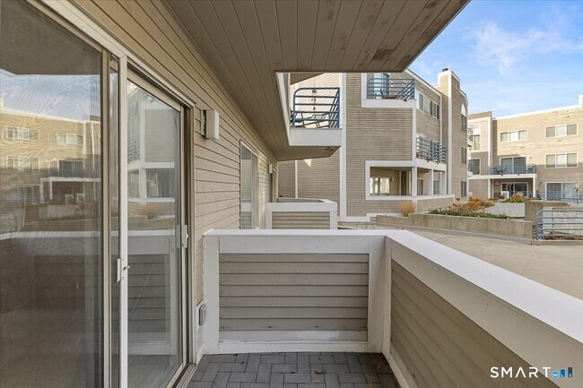 Building Photo - 13 Harbour Close