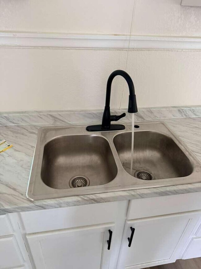 Building Photo - 2217 N 15th St