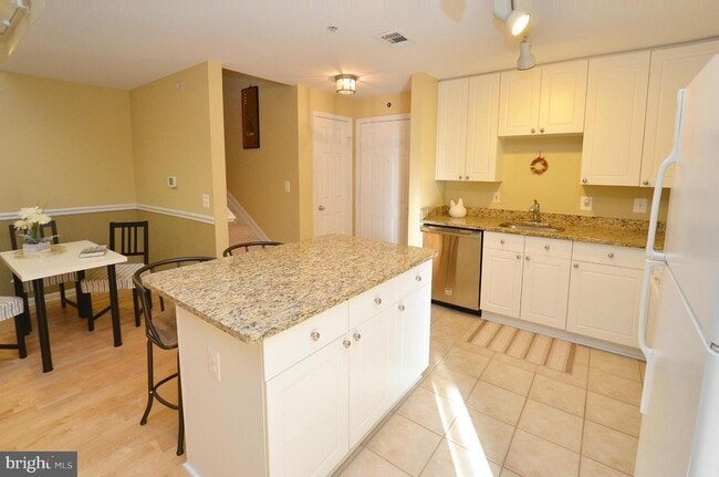 Kitchen / Dining Area - 9486 Virginia Center Blvd