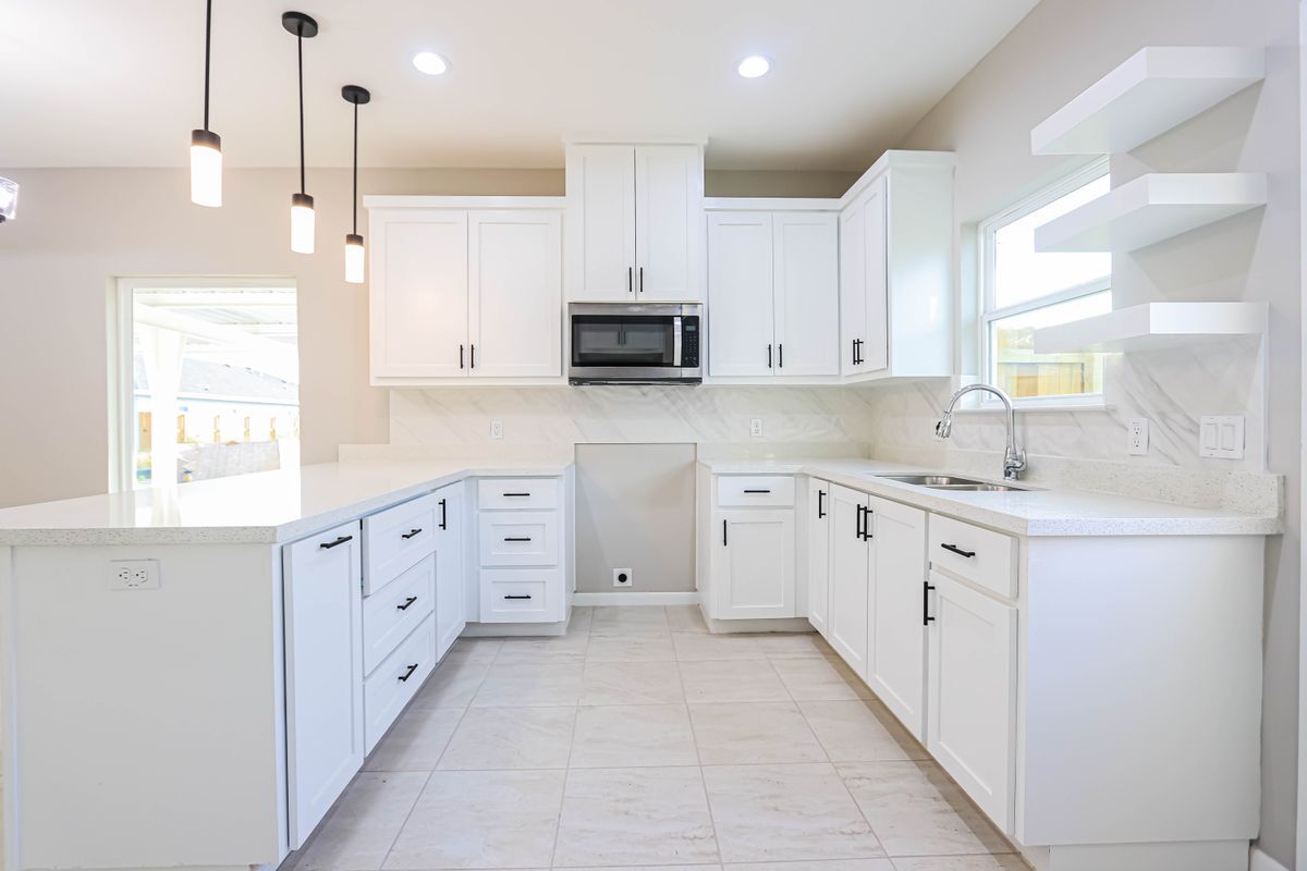 Building Photo - 918 N Blair Ave