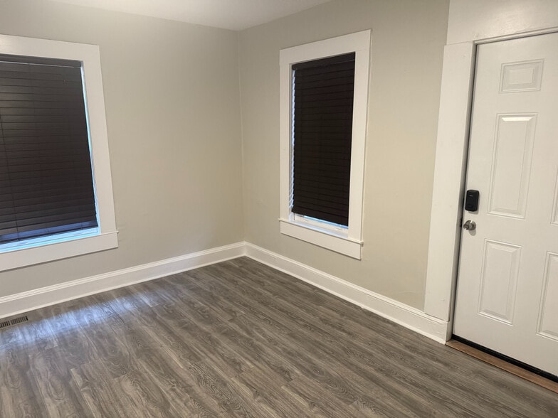 Building Photo - Room in Single Family Home on Griffin St NW