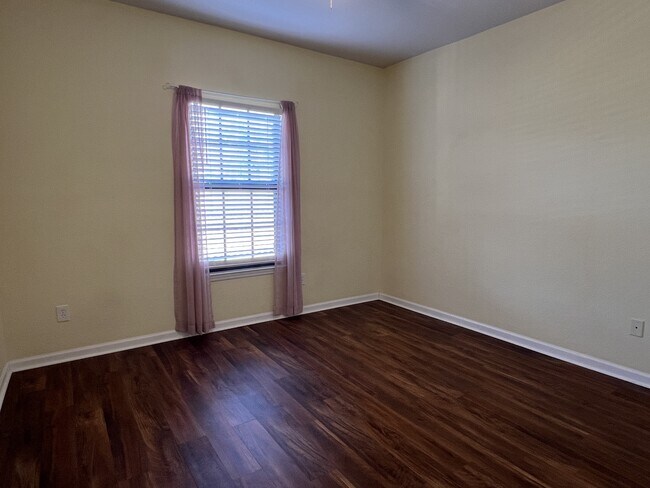 Building Photo - 300 Via Castilla