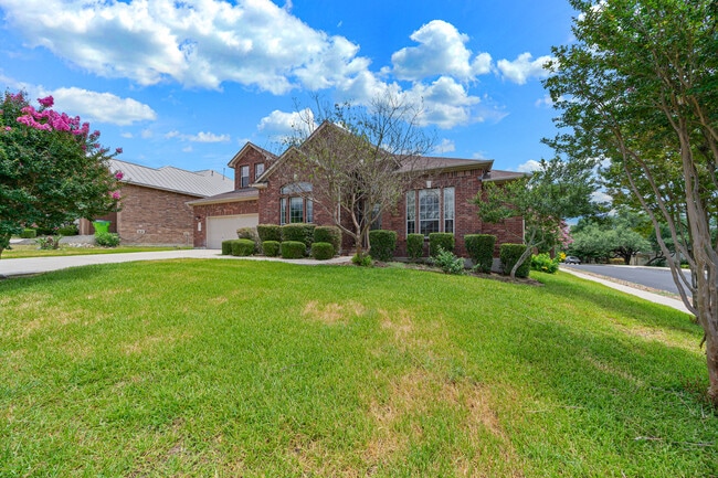 Building Photo - Spacious 4-Bed Luxury Home with Chef’s Kitchen, Fenced Yard, and 3,528 sq ft in Helotes