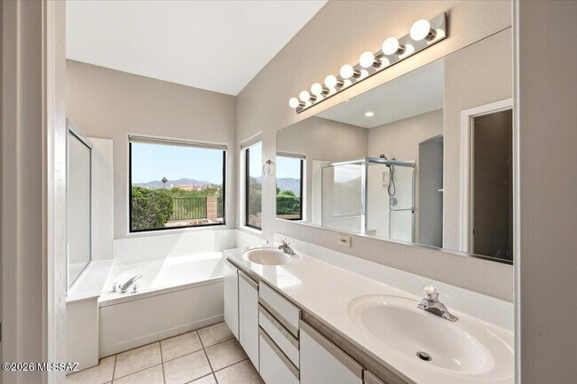 Building Photo - 10961 E Siskin Pl