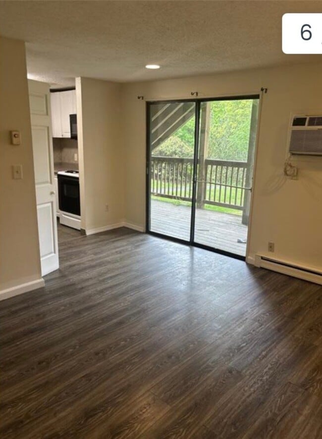 Building Photo - 20 Burgundy Hill Ln