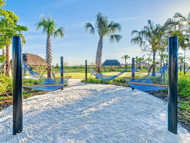 Building Photo - 1520 Oasis Club Blvd