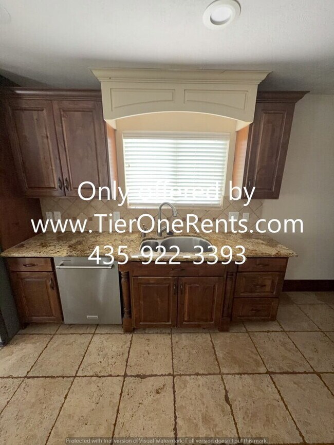 Building Photo - NO DEPOSIT option available for qualified renters!