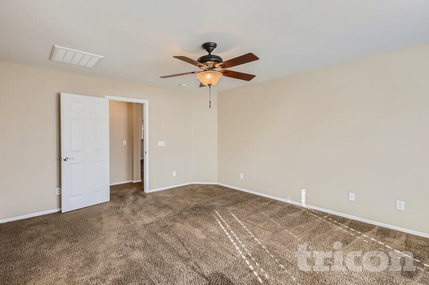 Building Photo - 41201 Bravo Dr