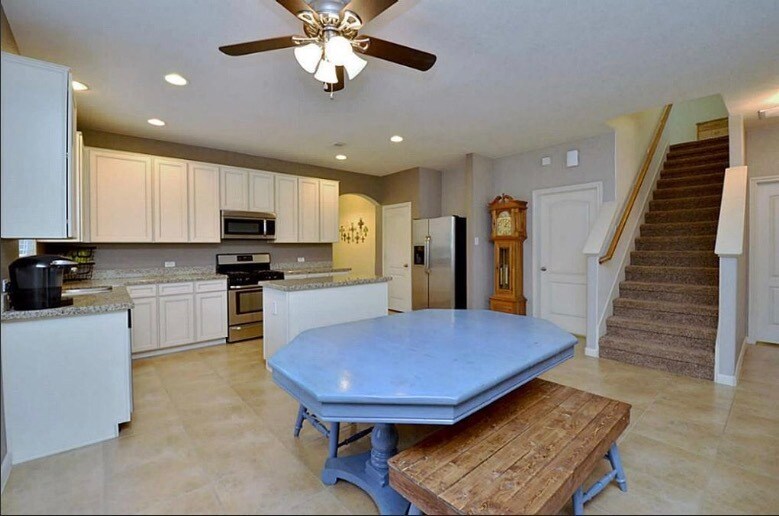 Building Photo - 967 Doire Dr