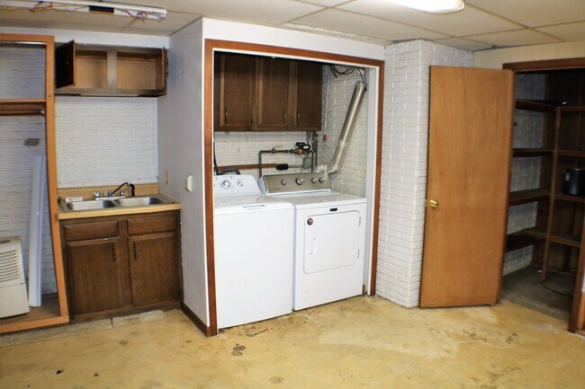 Building Photo - $2,200 | 4 Bedroom, 2 Bathroom Multi Floor House | No Pets | Available for August 1st, 2026 Move In!