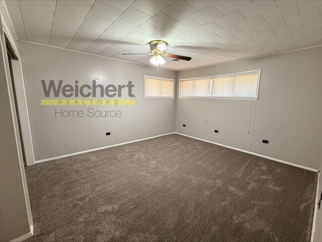 Building Photo - 512 N 5th St