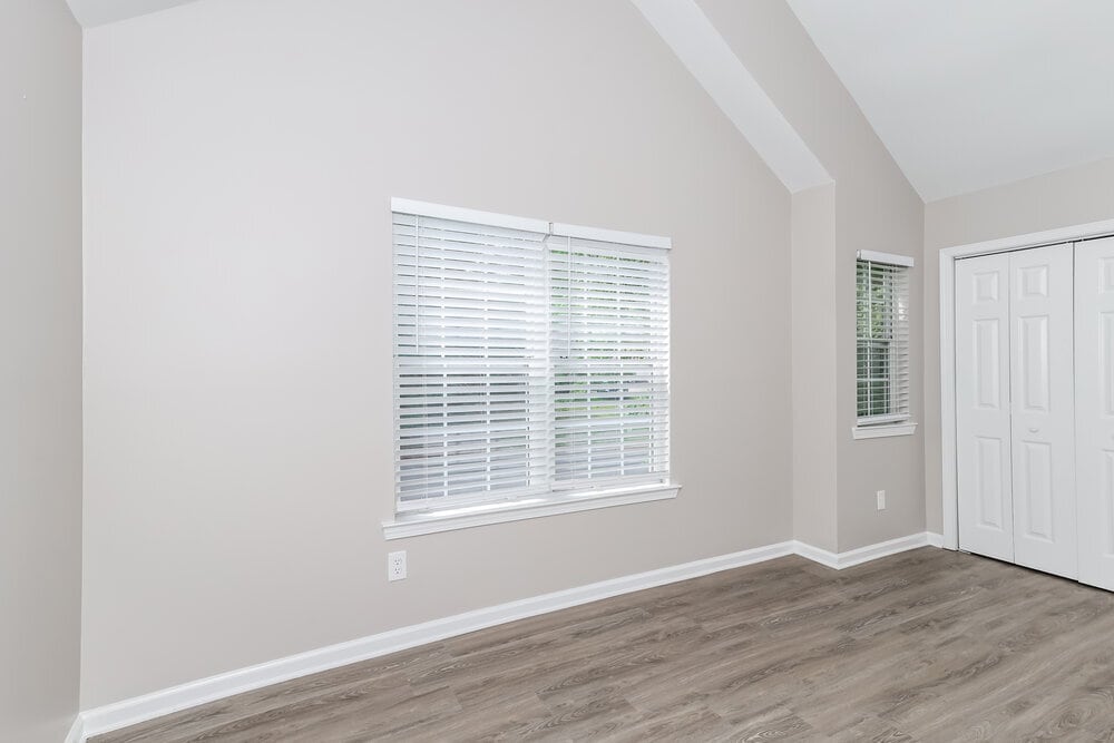 Building Photo - 517 N Fairfield Dr
