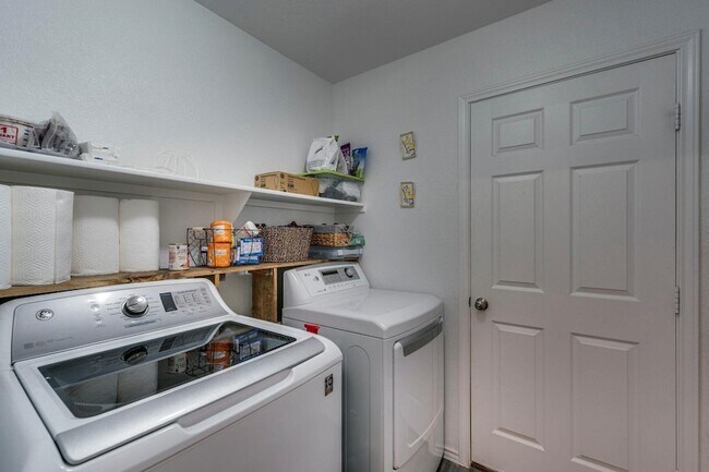 Building Photo - 4432 Sagecroft Rd