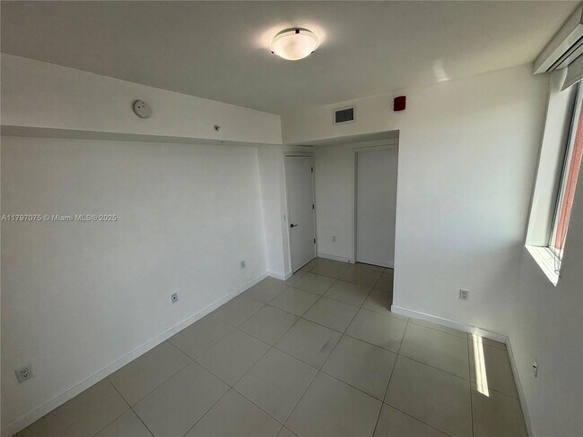Building Photo - 7661 NW 107th Ave