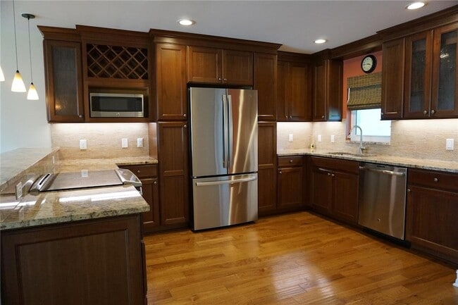 Building Photo - 340 Pinellas Bayway S