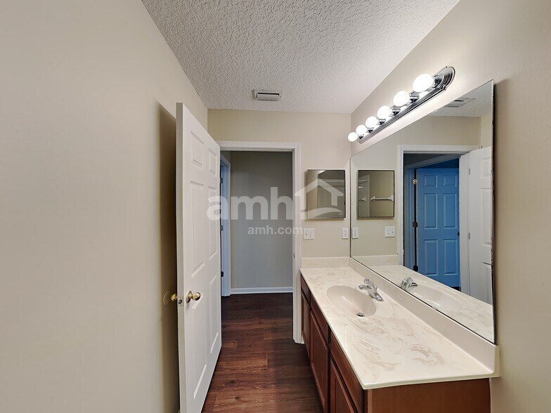 Building Photo - 2725 Spinnerbait Ct