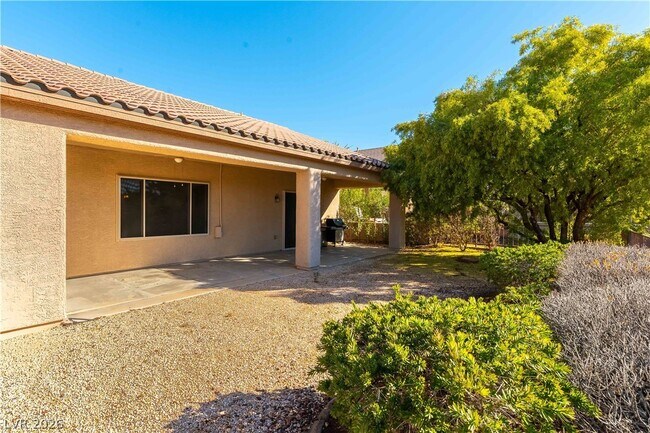 Building Photo - 2253 Laurel Heights Ln