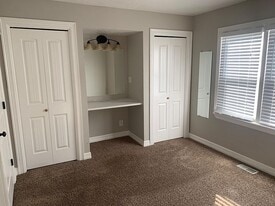 Building Photo - 3720 W Meadow Dr