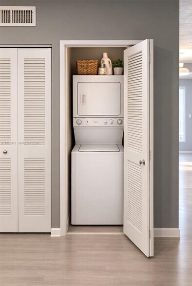 Building Photo - 234 NE 3rd St