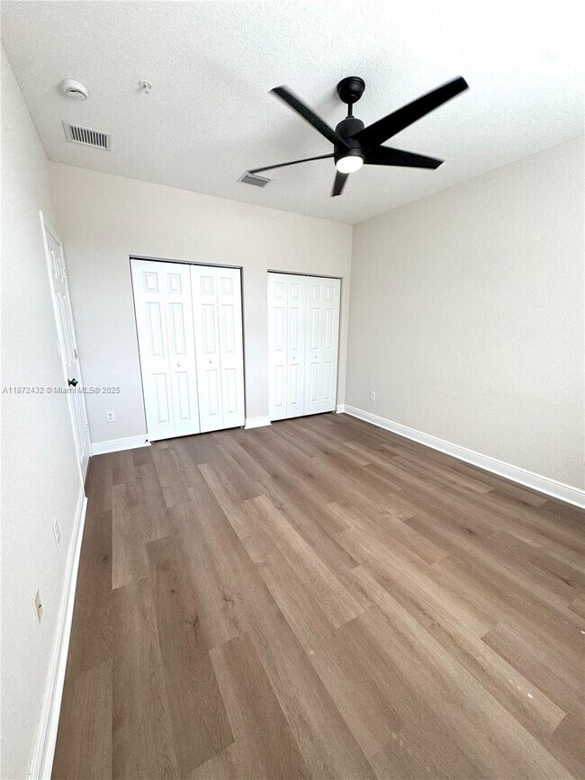 Building Photo - 1020 SW 147th Ave