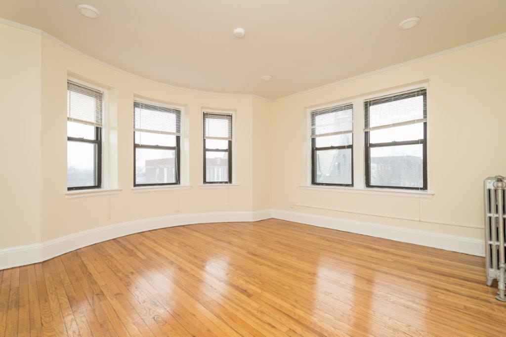 Building Photo - 119 Highland Ave