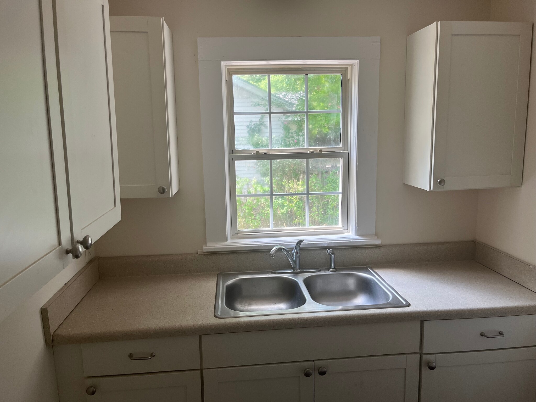Kitchen - 708 East St