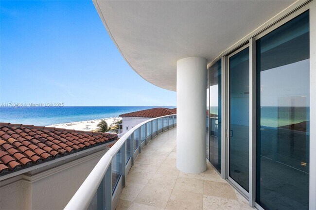 Building Photo - 5959 Collins Ave