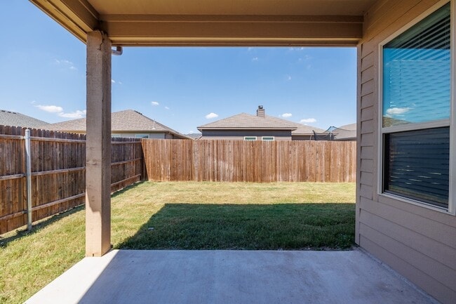 Building Photo - 336 Emerald Creek Dr