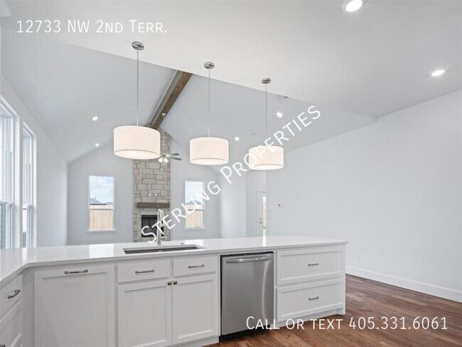 Building Photo - 12733 NW 2nd Ter