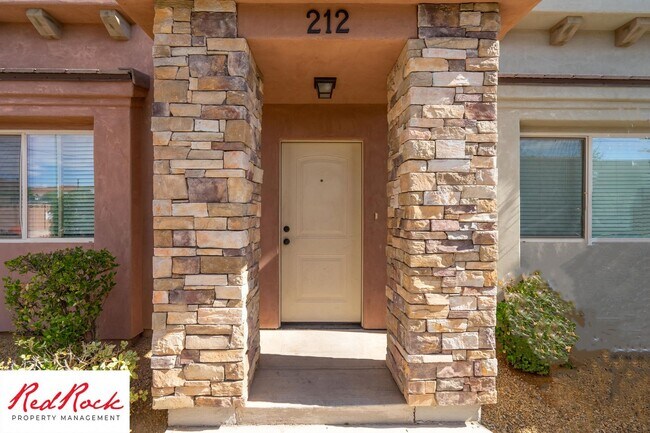 Building Photo - 2801 E 450 N