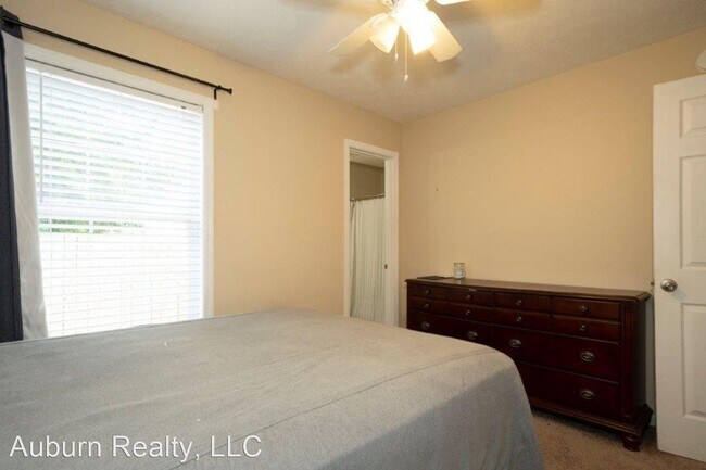 Building Photo - 4 br, 4 bath House - Eagle Point Bungalow ...