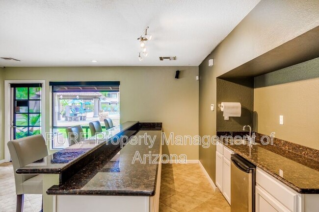 Building Photo - 5995 N 78th St