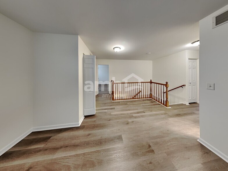 Building Photo - 1209 Fawnlily Cir