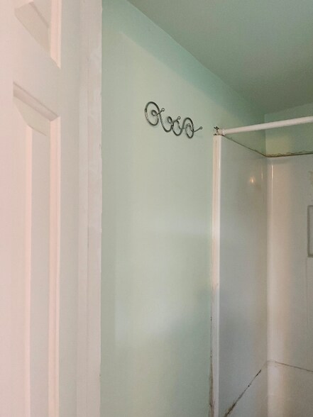 Building Photo - 18548 Arminta St