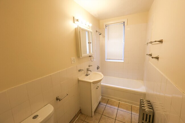 Building Photo - 100 Seaver St