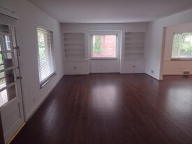 Building Photo - 5702 Doerger Ln